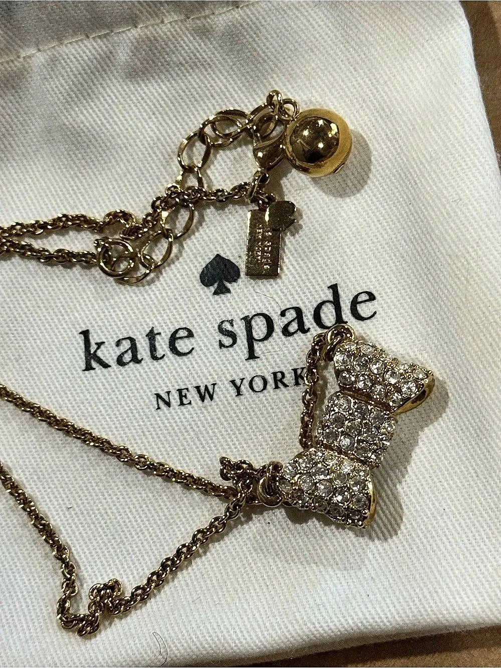 kate spade new york Ready Set Bow Pave Pendant Necklace Gold Like New